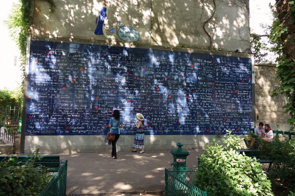 demande en mariage Paris mur des je t'aime